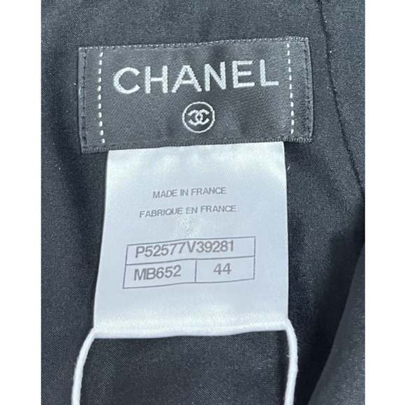 Chanel Fall 2015 Collection Black/Navy Tweed Knit A-Line Skirt w/ Pockets sz 44 - Picture 4 of 5